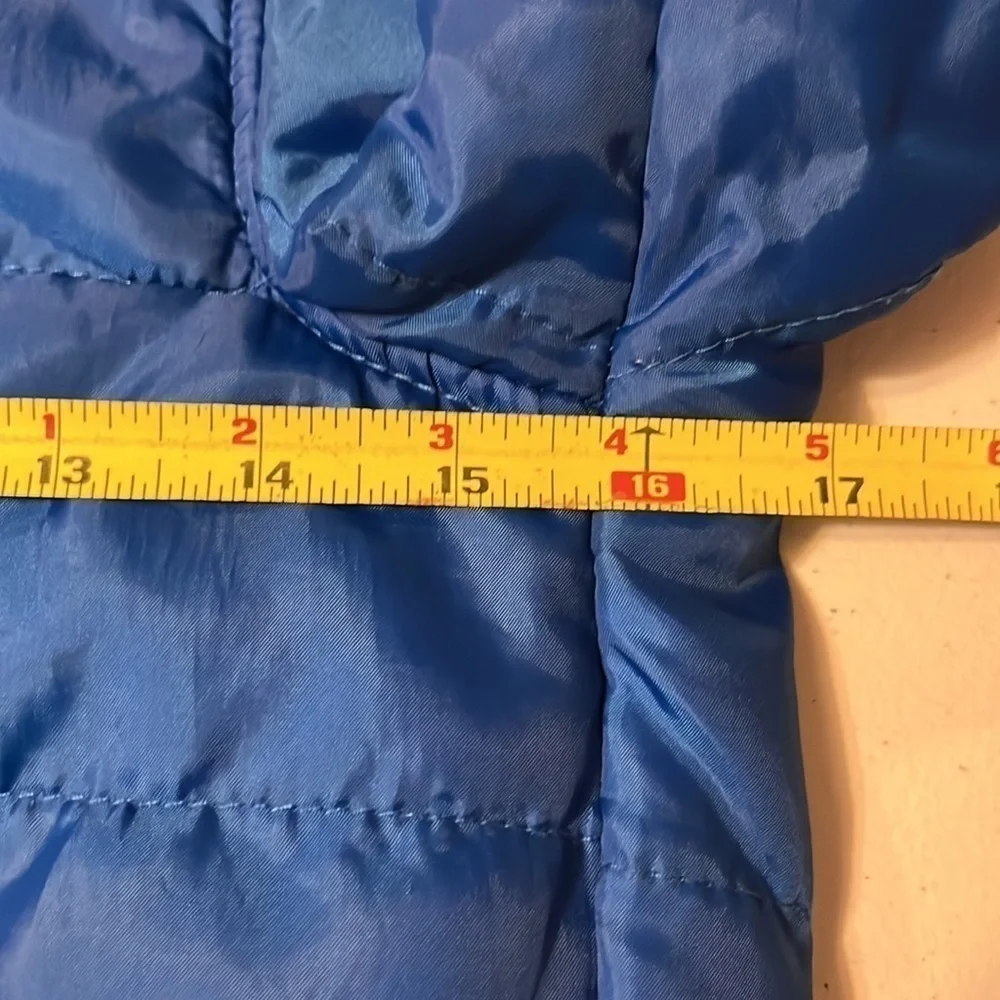 Weatherproof  zip up puffer jacket. Blue . Size small